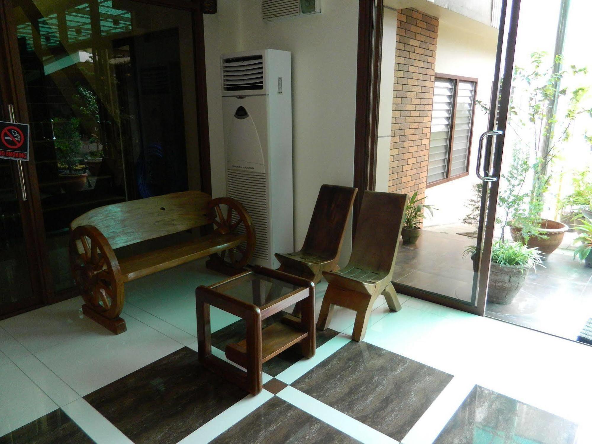Hotel Qanaq Davao Exterior foto